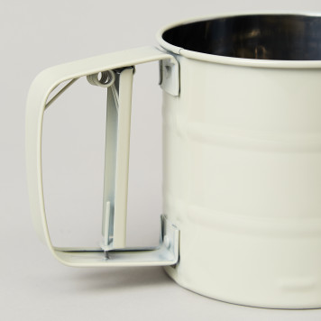 Сито для муки 10*9 см.без упаковки (мал=12шт./кор=96шт.) AGNESS 671-024-3