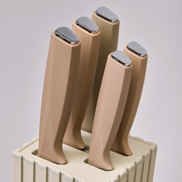 Набор ножей на пластиковой подставке, 6 предметов AGNESS 911-746-2