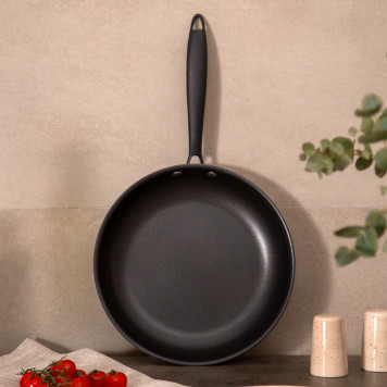 Сковорода c антипригарным покрытием "IRON CHEF" 26*5.0cm технология 3-ply, нерж.сталь 18/10 AGNESS 947-103-2