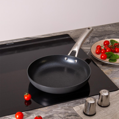 Сковорода антипригар. 3х слойным покрыт. daikin, серия " CHEF" 24*4.5cm, анодирован.алюминий AGNESS 947-107