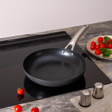 Сковорода c антипригар. 3х слойным покрыт. daikin, серия " CHEF" 26*5.0cm, анодирован.алюминий AGNESS 947-108