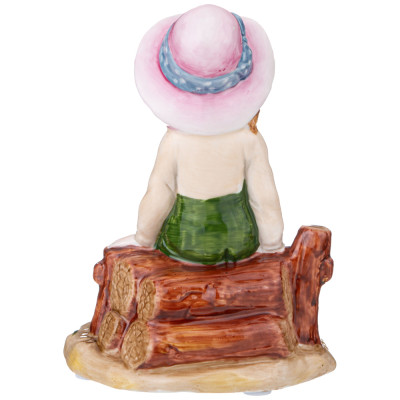 Фигурка "ДЕВОЧКА" 10*9,3*13,5 см (кор=48шт.) LEFARD 101-1173-1