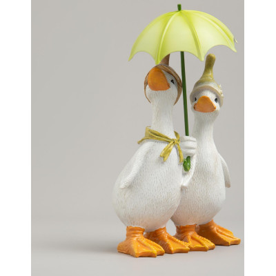 Статуэтка "УТОЧКИ ПОД ЗОНТИКОМ" 15х10х21,5 см LEFARD 121-161-2