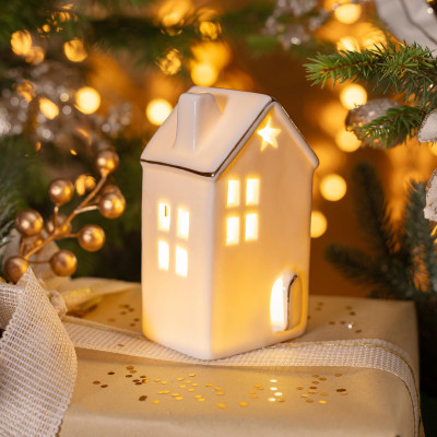 Фигурка "ДОМИК" с led-подсветкой 7,3*6,3*12,8 см LEFARD 146-2182-1