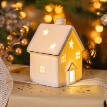 Фигурка "ДОМИК" с led-подсветкой 7,8*7,3*10,8 см LEFARD 146-2184-1