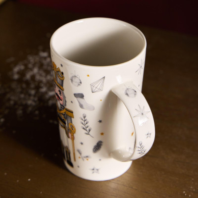 Набор подарочный " ЩЕЛКУНЧИК" (кружка 385 мл в комплекте с ёлочной игрушкой) LEFARD 580-095-12